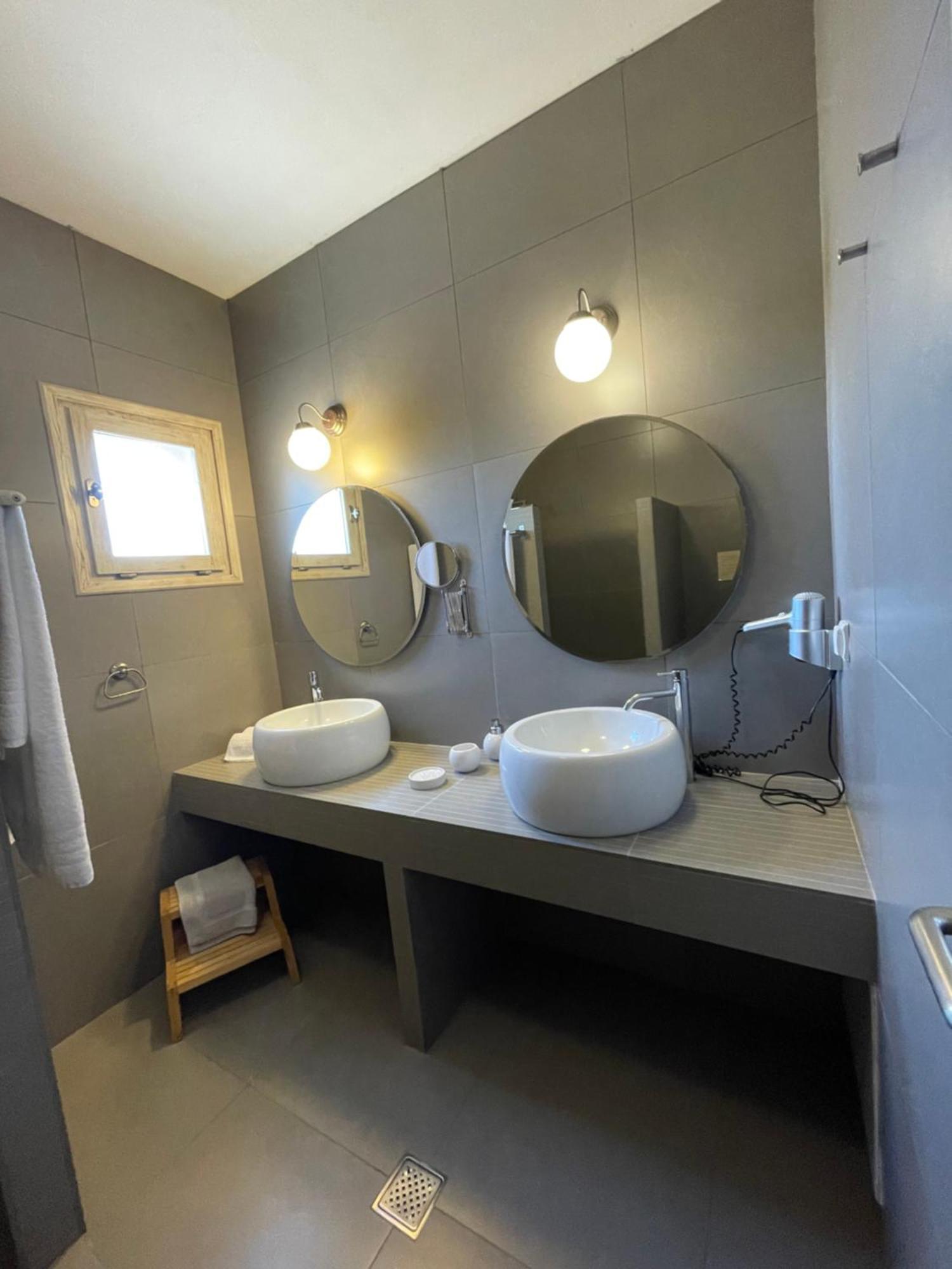 Speires Suites 이라클리아 외부 사진