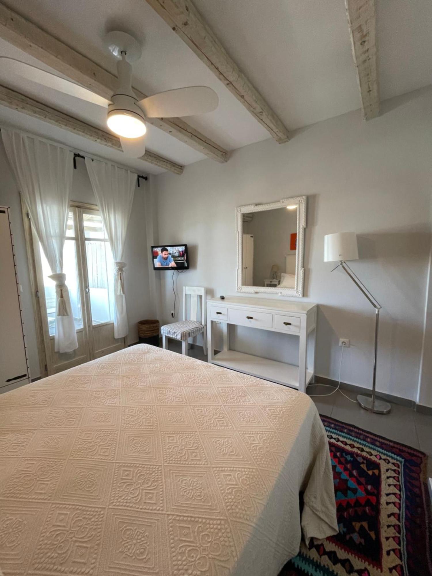 Speires Suites 이라클리아 외부 사진